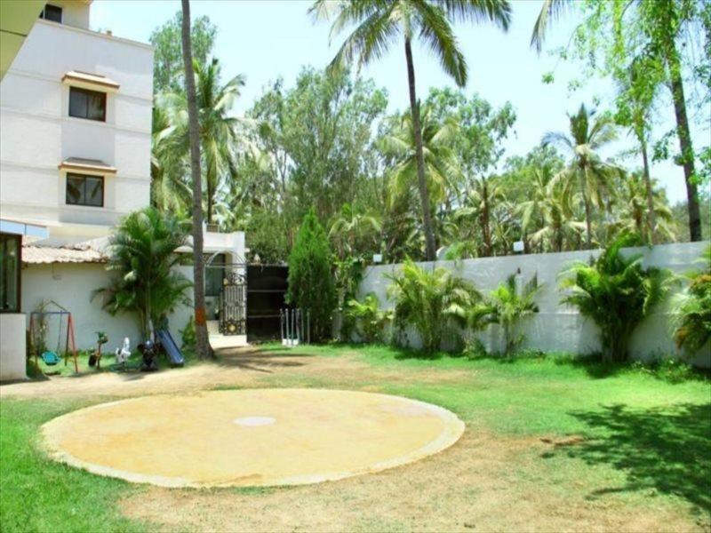 Hotel Sai Regency Daman Exteriör bild