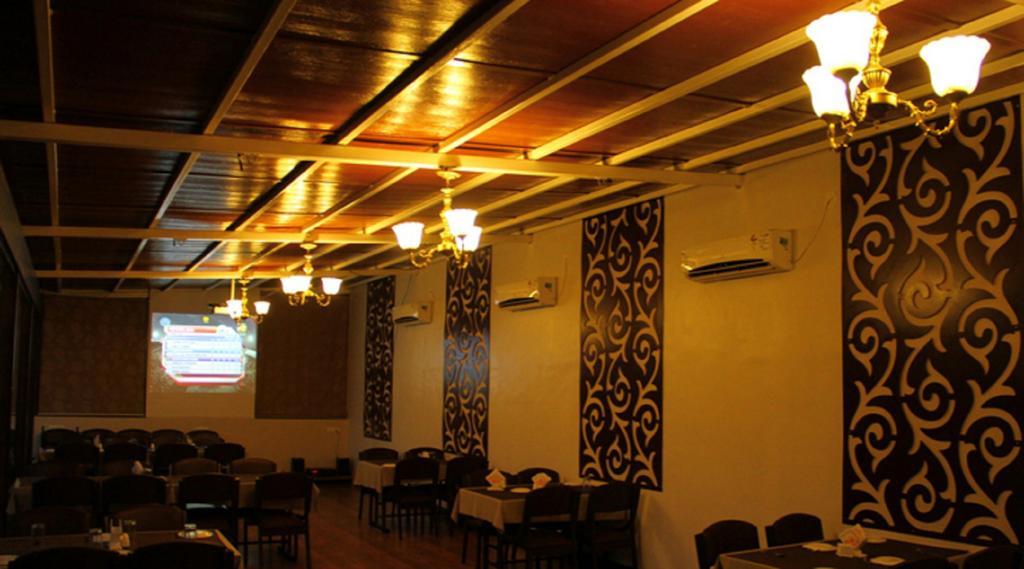 Hotel Sai Regency Daman Exteriör bild