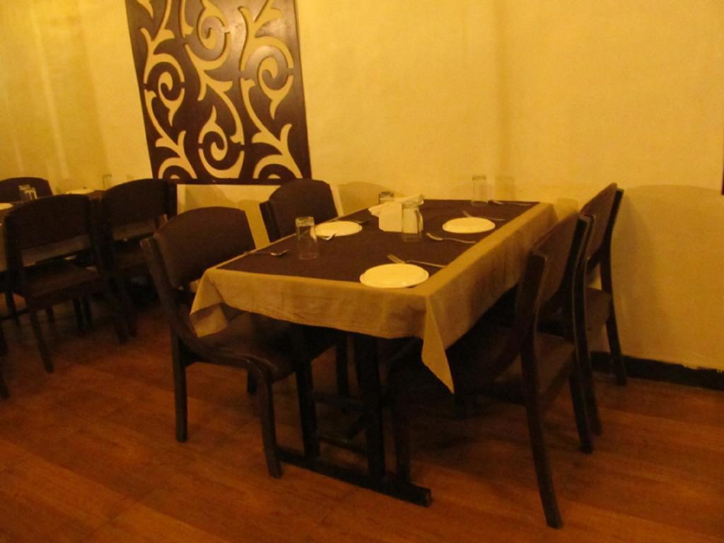 Hotel Sai Regency Daman Exteriör bild
