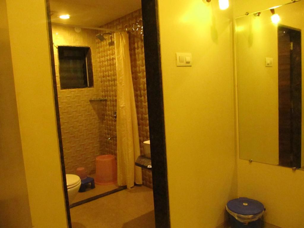 Hotel Sai Regency Daman Exteriör bild