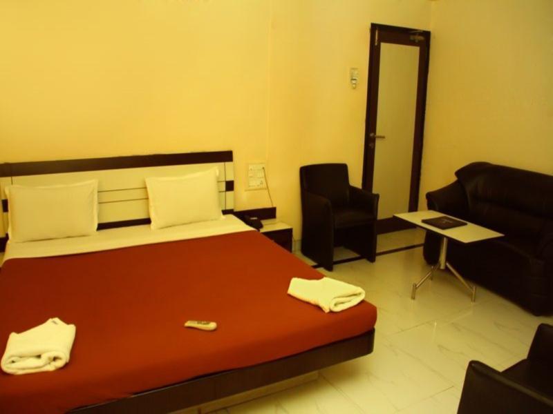 Hotel Sai Regency Daman Exteriör bild